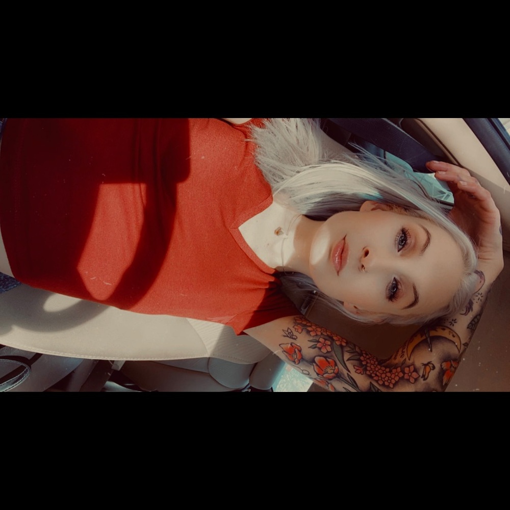 Meet your Posher, Lauren